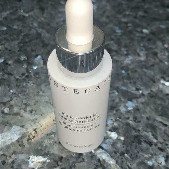 CHANTECAIILE BLANC BRIGHTENING ESSENCE!NEVER USED!